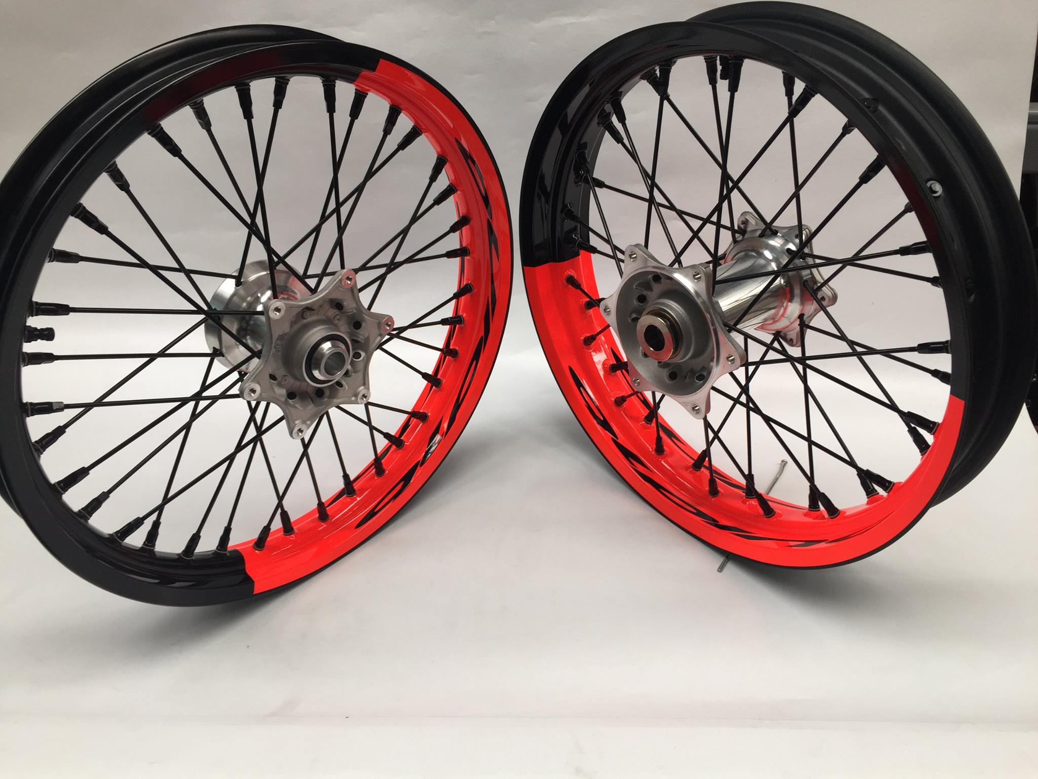 tubeless track wheelset